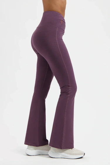 Aura Flared Yoga Sporthose - Berry