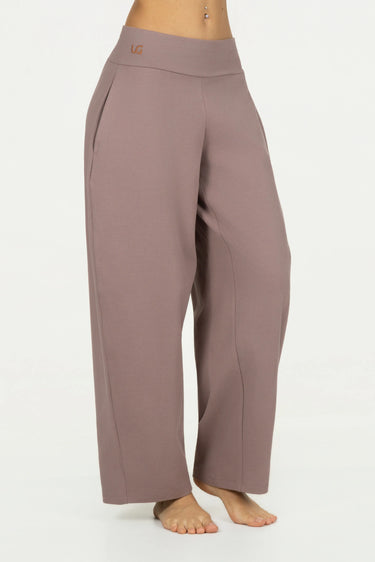 Dhara Barrel Yoga Pants – Fireclay