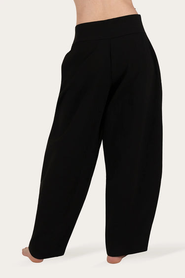 Dhara Barrel Yoga Pants – Onyx Black