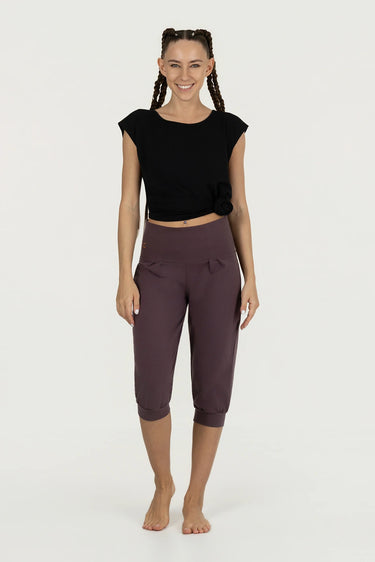 Sukha Yoga Capri - Berry