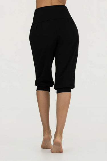 Sukha Yoga Capri - Onyx Black