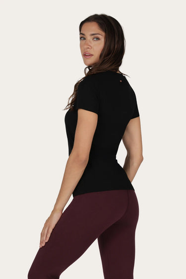 Lua Yoga Tee - Onyx Black